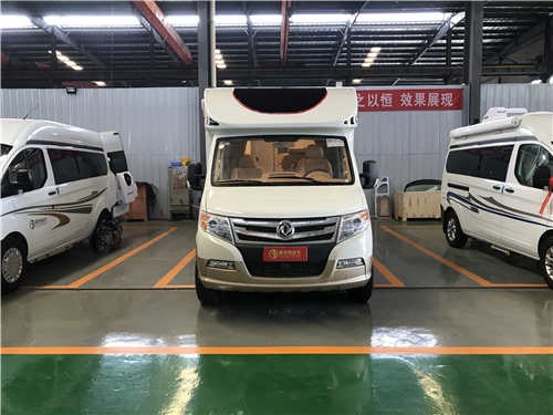 東風(fēng)御風(fēng)C型房車(chē)圖片參數(shù)介紹
