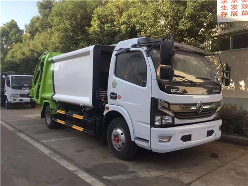 推薦！！東風日產.凱普特8方壓縮垃圾車現(xiàn)車一臺