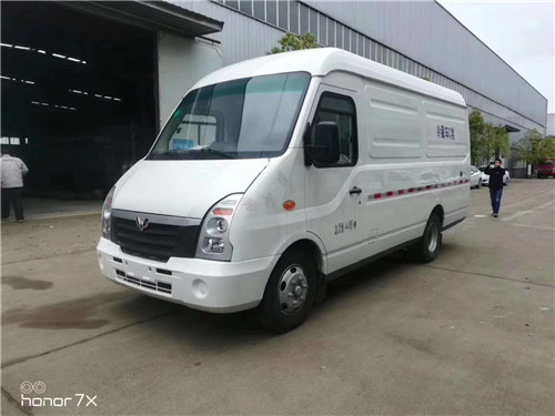 五菱柴油大面包冷藏車全新上市國六排放標準