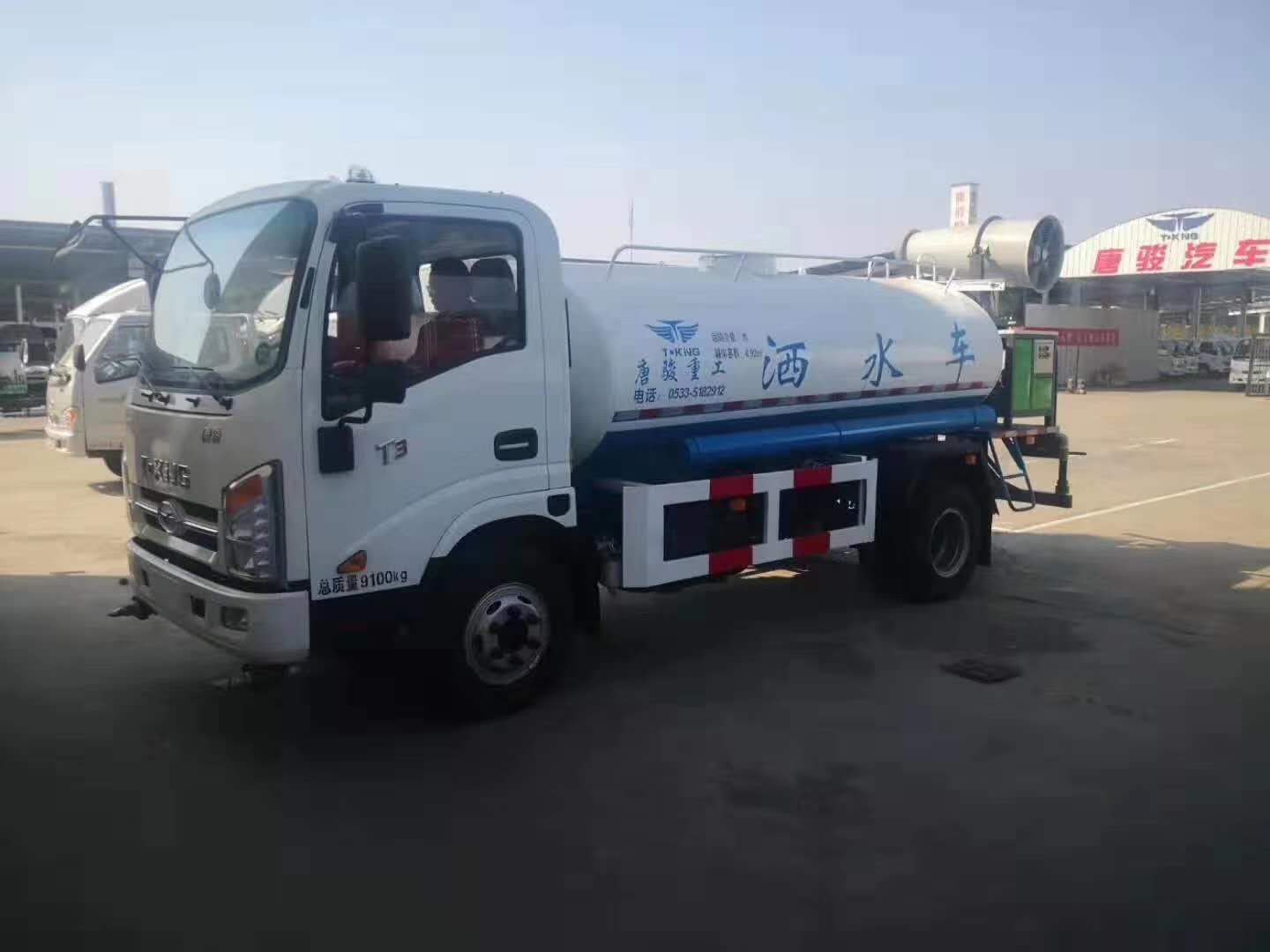 國六最便宜黃牌6方灑水車已出環(huán)保齊全，匹配云內(nèi)D25發(fā)動機，可帶霧炮