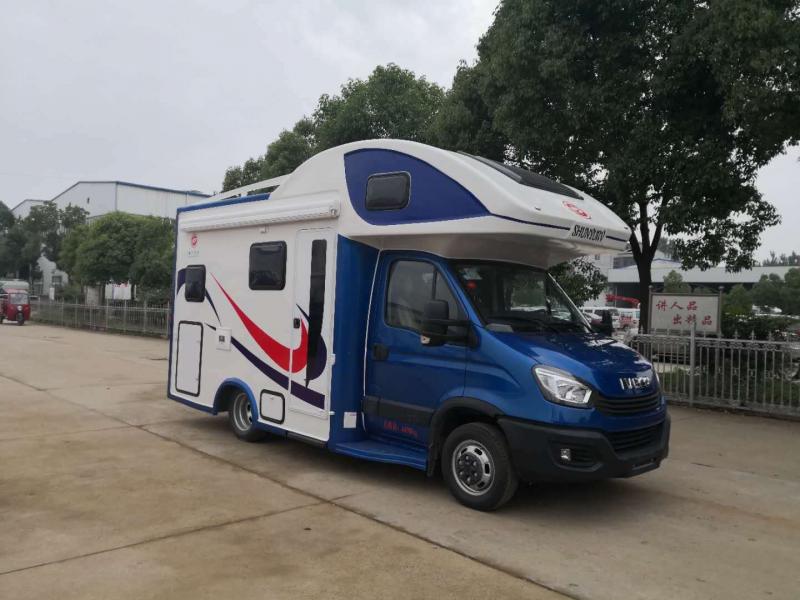 依維柯C型歐勝旅居房車，是實現(xiàn)您 “生活中旅行，旅行中生活”