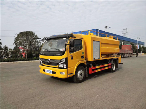 國六大多利卡清洗吸污車，吸污罐7立方，水箱2.7立方圖片參數(shù)