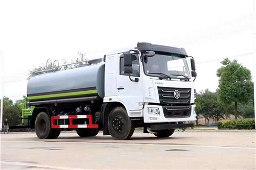 國(guó)六東風(fēng)華神F5 灑水車(chē)， 國(guó)六玉柴165現(xiàn)車(chē)一臺(tái)