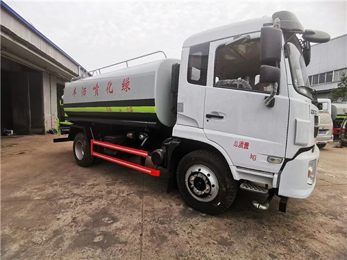 全新東風(fēng)福瑞卡F9云內(nèi)國六12噸灑水車黃金組合，燃清上市