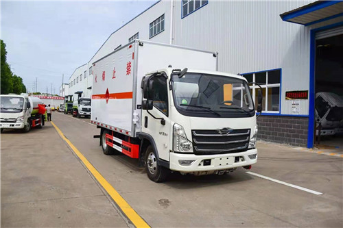 福田時代4.2米危險品廂式現(xiàn)車2臺可出爆破，氣體，液體，腐蝕，雜項