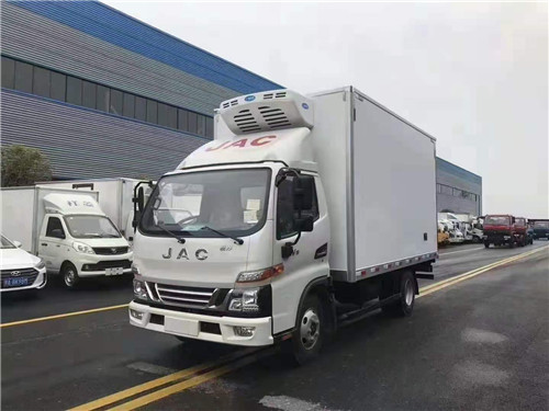 國(guó)六江淮駿鈴V5冷藏車(chē)，150馬力大馬力發(fā)動(dòng)機(jī)圖片參數(shù)介紹