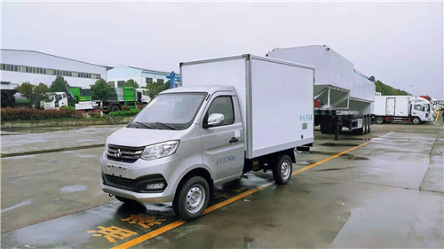 國(guó)六重慶長(zhǎng)安 跨越X1 單輪冷藏車圖片參數(shù)介紹