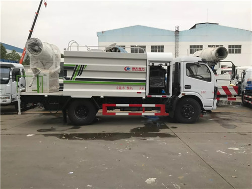 國六東風(fēng)大多利卡抑塵車（方罐、CLW5120TDYE6型30-50米霧炮）