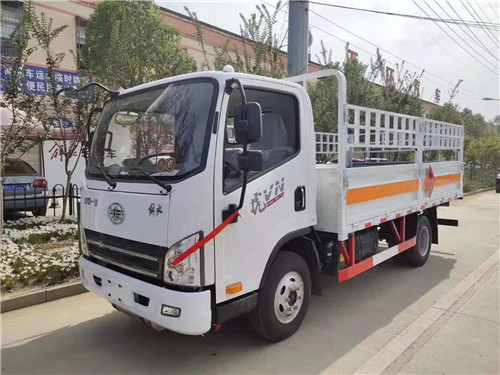 解放415米氣瓶運(yùn)輸車 (2).jpg
