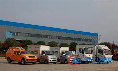 程力新能源醫(yī)用冷鏈專用車和電源搶險車一車難求。